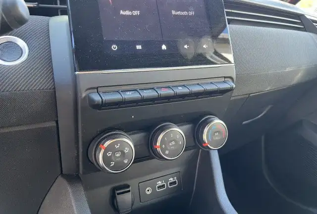 Renault Clio view 17