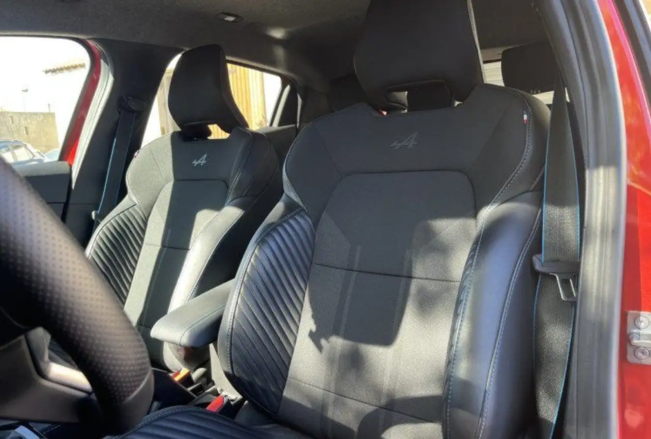 Renault Clio Citadine 3 portes — photo 10
