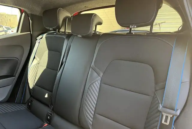 Renault Clio view 11