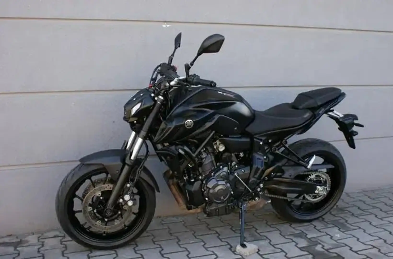 Yamaha MT-07 Naked Bike Fekete - 1