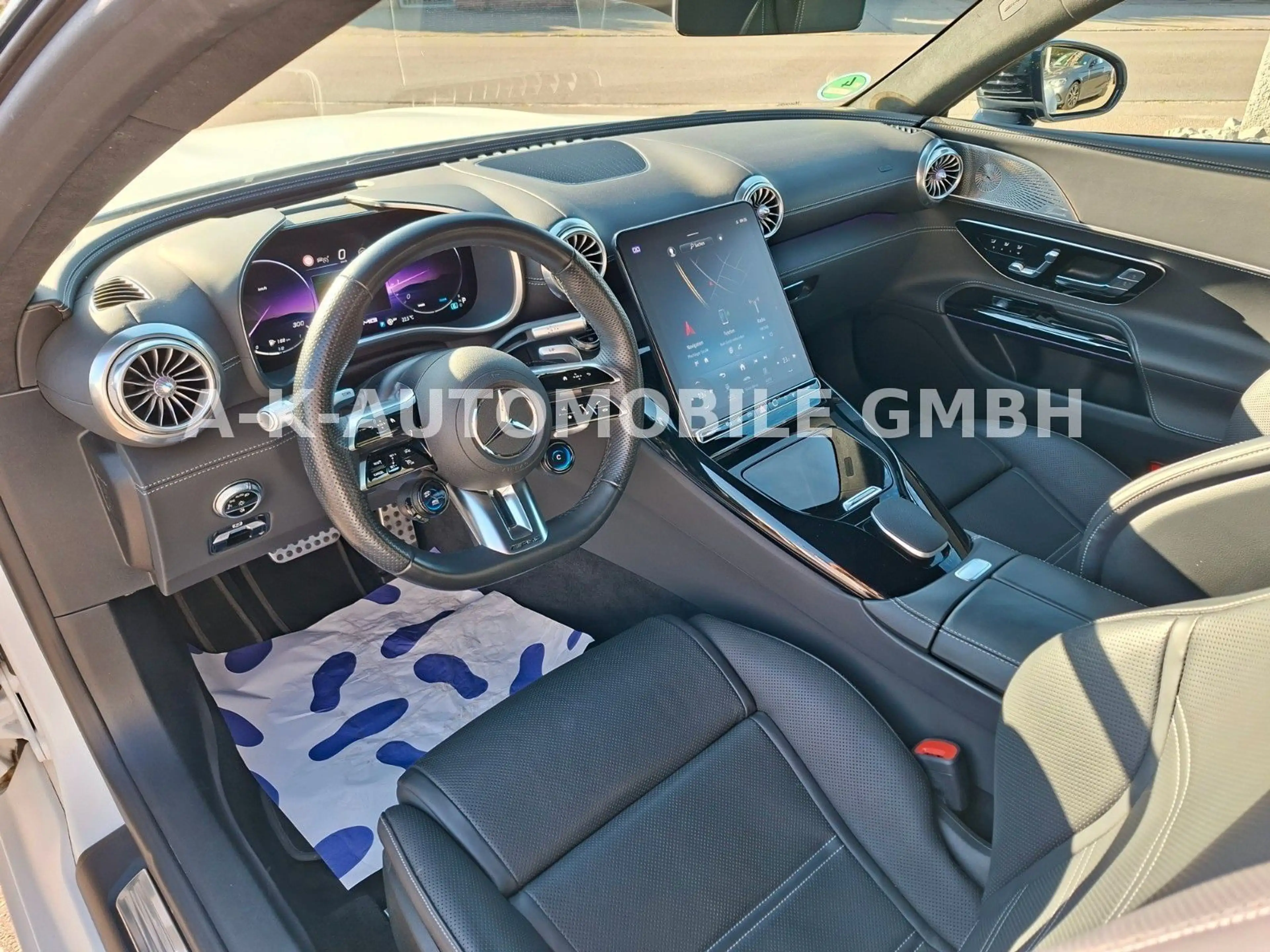 Mercedes-Benz SL 43 AMG Roadster — photo 15