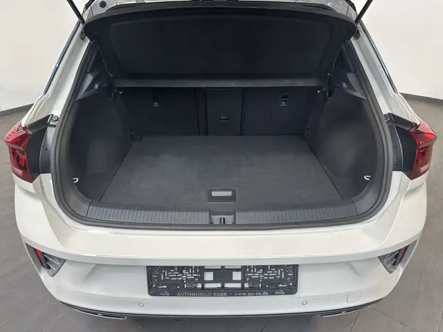 Volkswagen T-Roc view 6