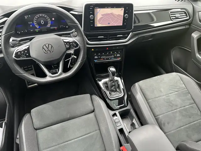 Volkswagen T-Roc view 13