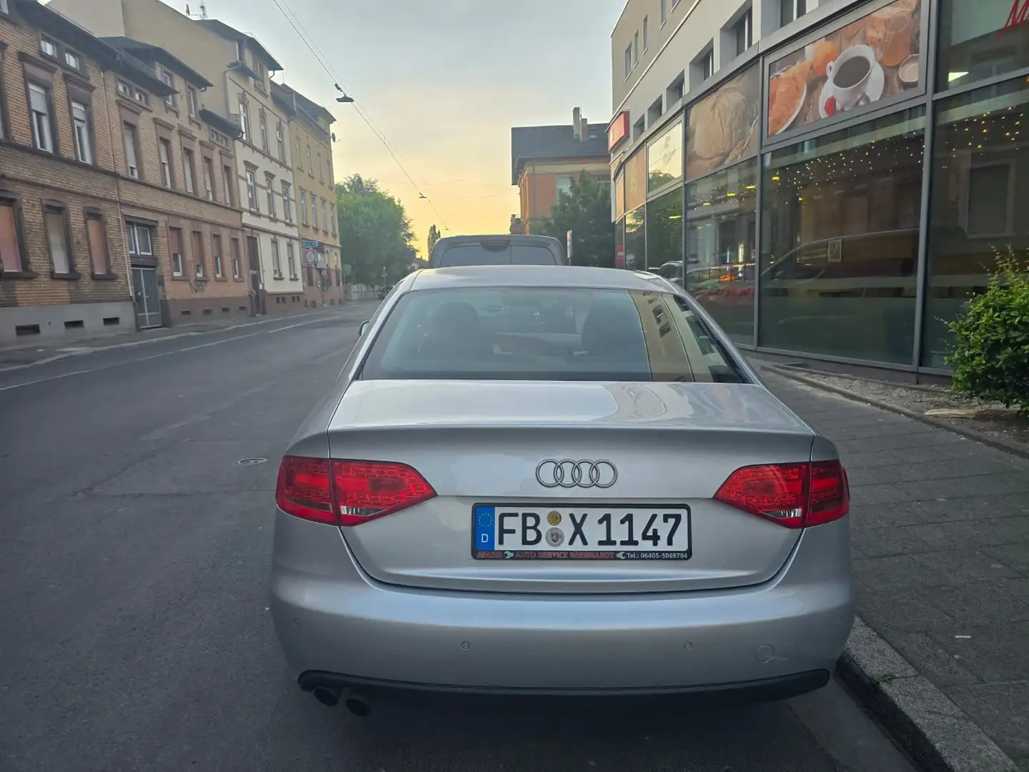 Audi A4 1.8 TFSI multitronic Attraction - 2