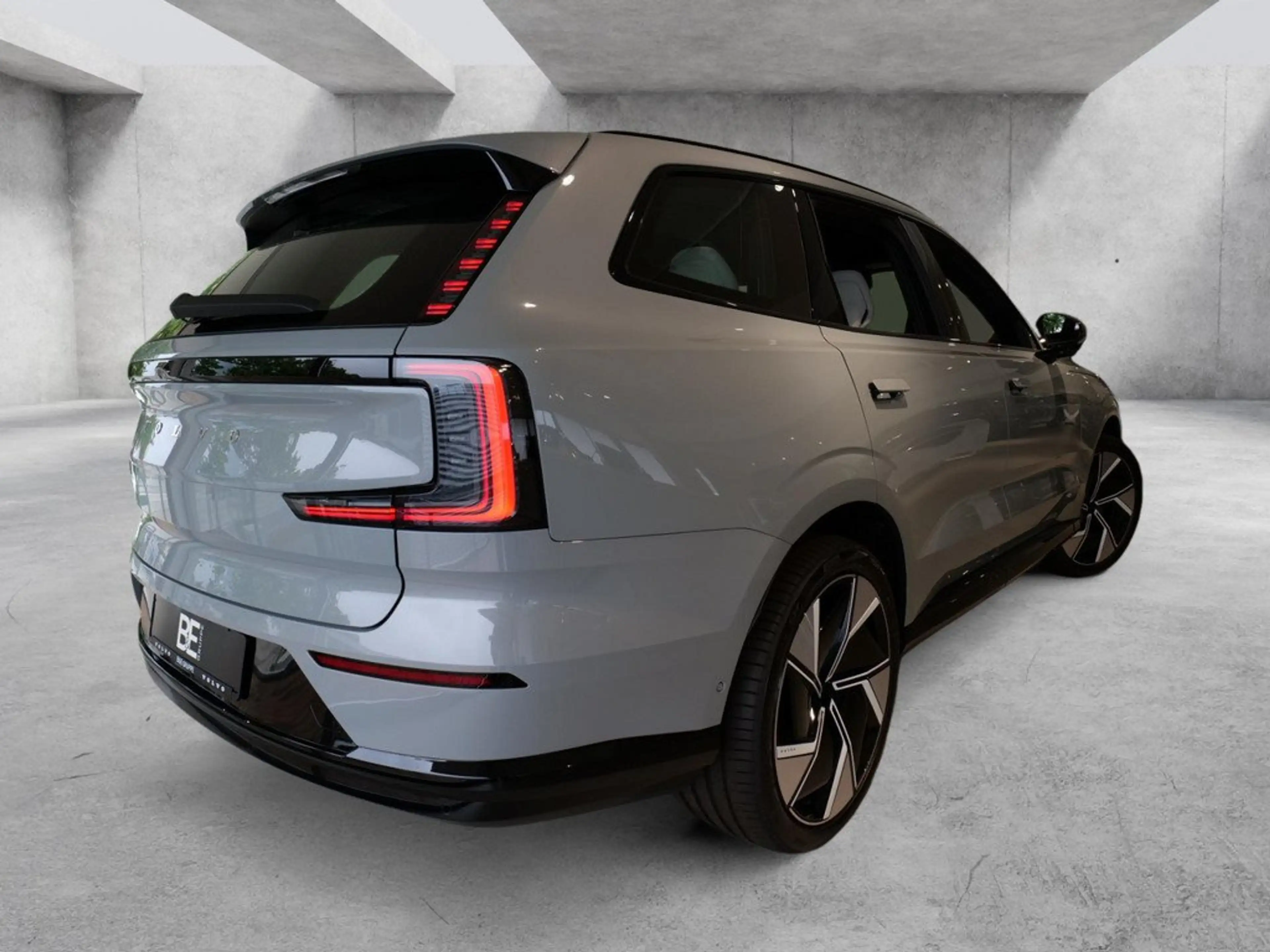 Volvo EX90 Ultra Performance Pure Electric AWD — photo 4