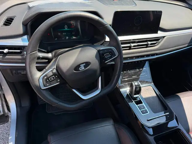 DR Automobiles DR6.0 view 11