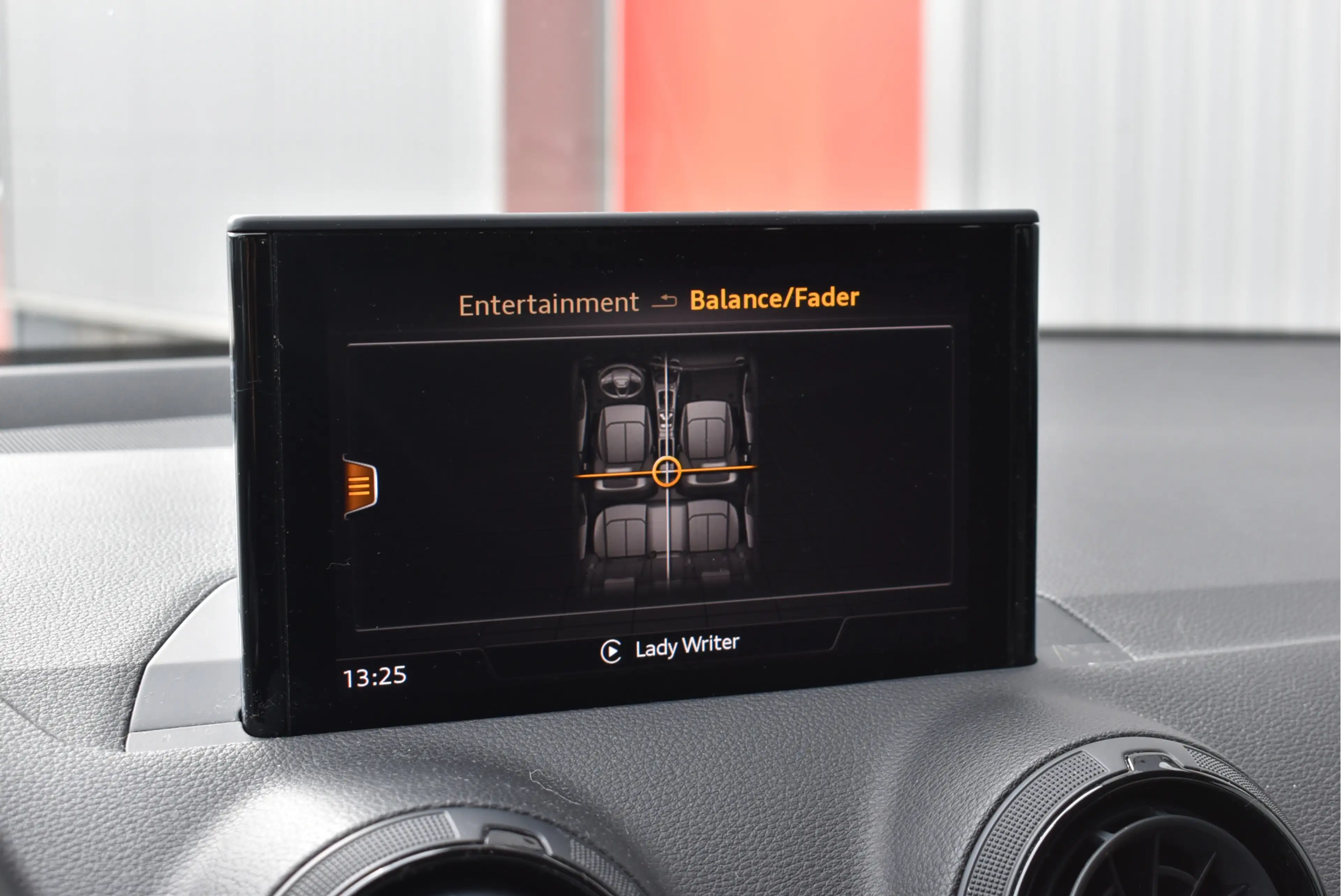 Audi Q2 1.4 TFSI CoD Design Stoelverwarming, Cruise contro — photo 27