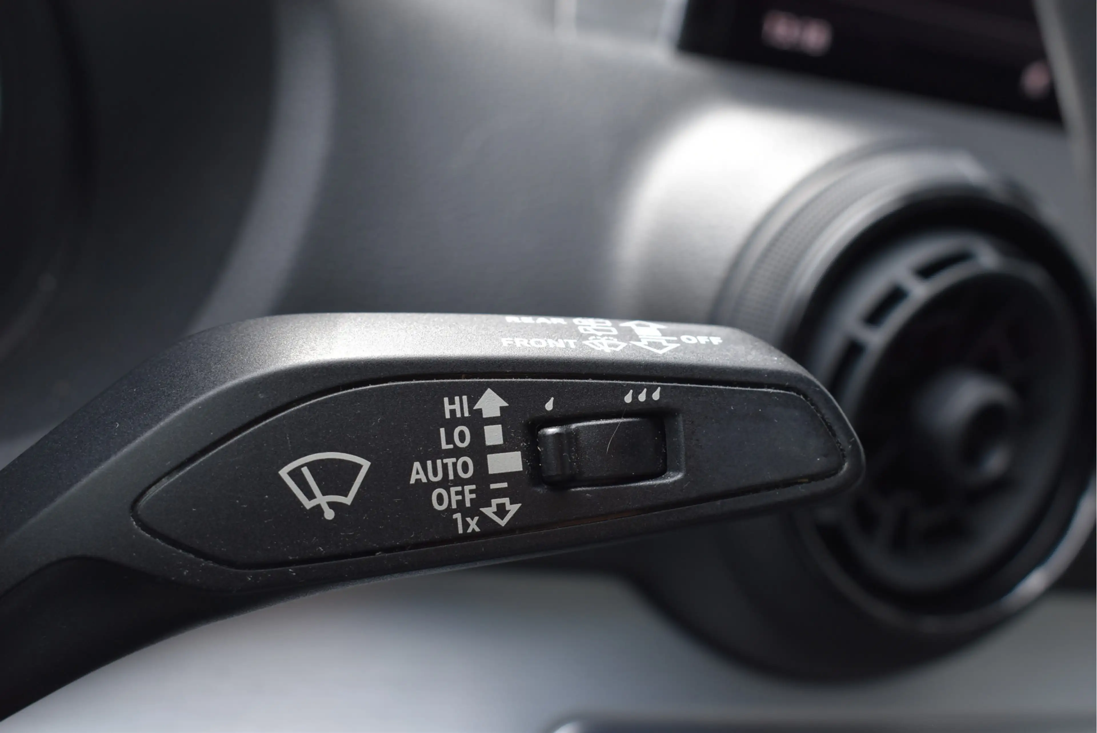 Audi Q2 1.4 TFSI CoD Design Stoelverwarming, Cruise contro — photo 32