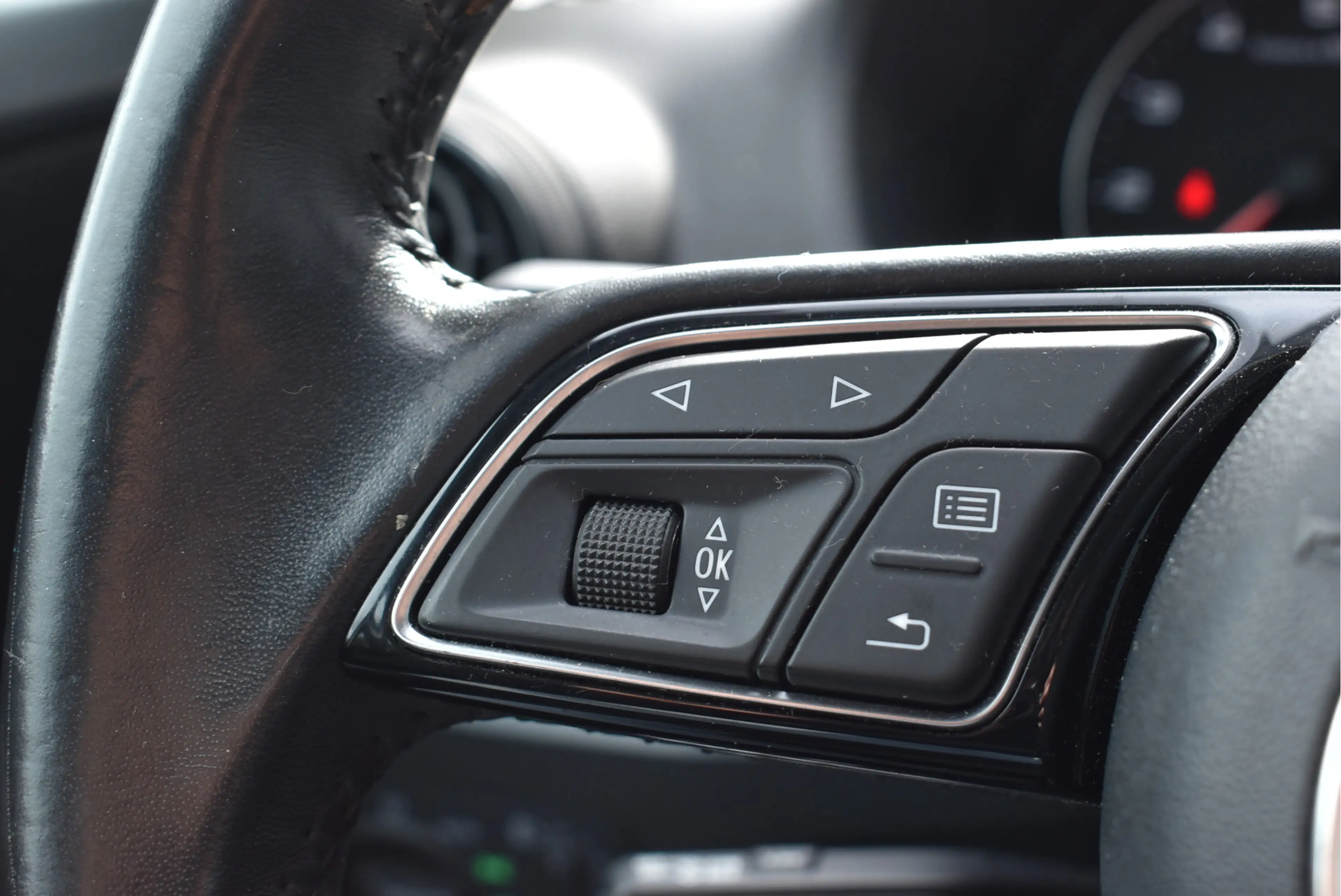 Audi Q2 1.4 TFSI CoD Design Stoelverwarming, Cruise contro — photo 8