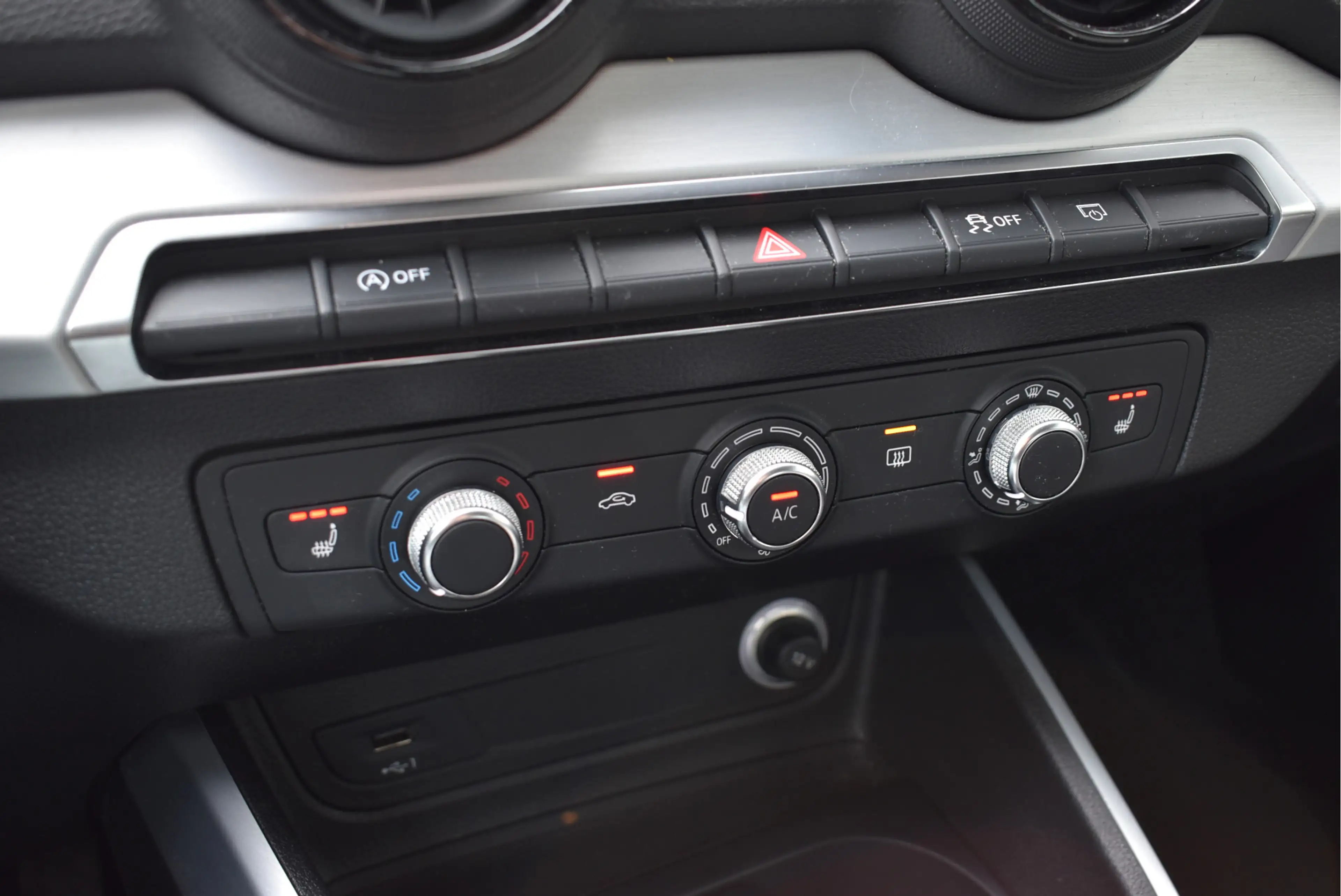 Audi Q2 1.4 TFSI CoD Design Stoelverwarming, Cruise contro — photo 10