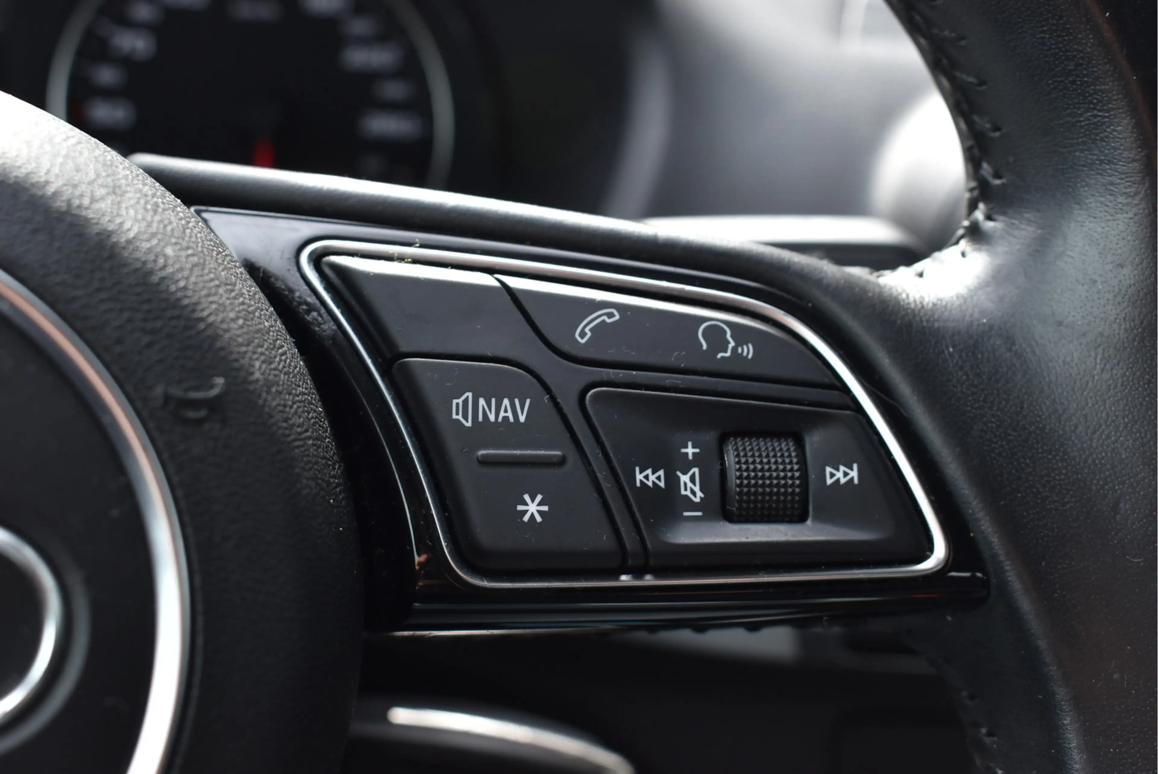 Audi Q2 1.4 TFSI CoD Design Stoelverwarming, Cruise contro — photo 9