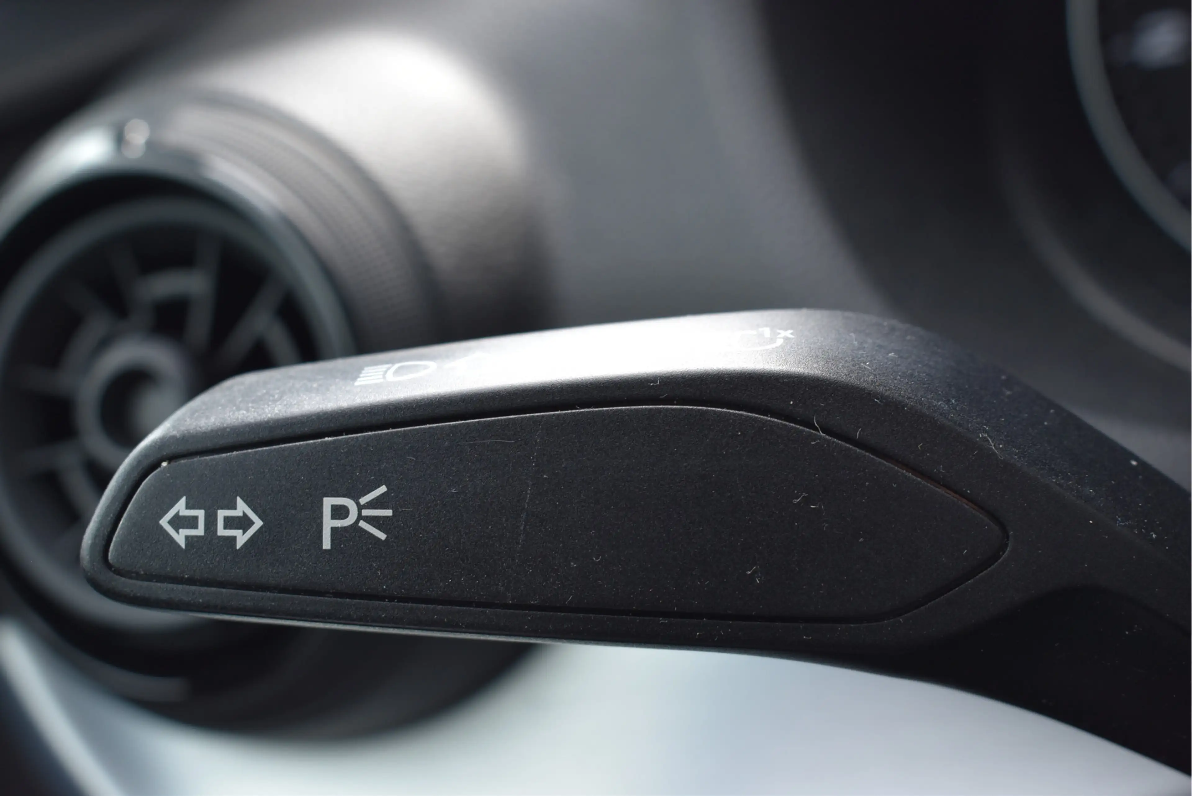 Audi Q2 1.4 TFSI CoD Design Stoelverwarming, Cruise contro — photo 31