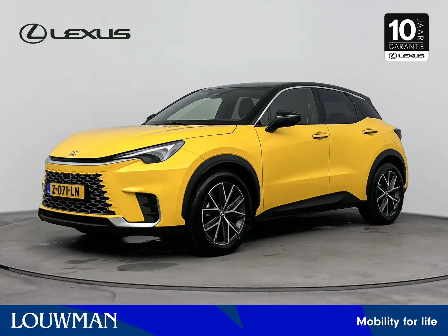 lexus lbx