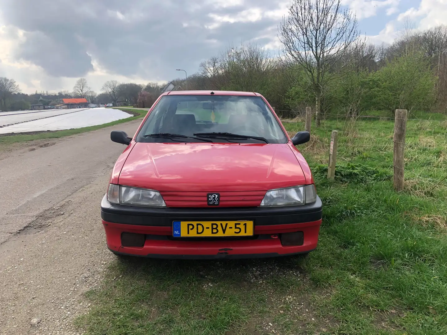Peugeot 106 1.4 XS crvena - 1