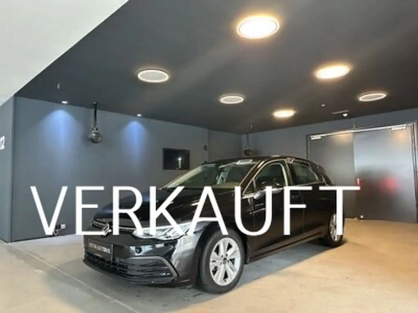 Volkswagen Golf Life 2,0TDI DSG NP 36800 Schwarz - 1