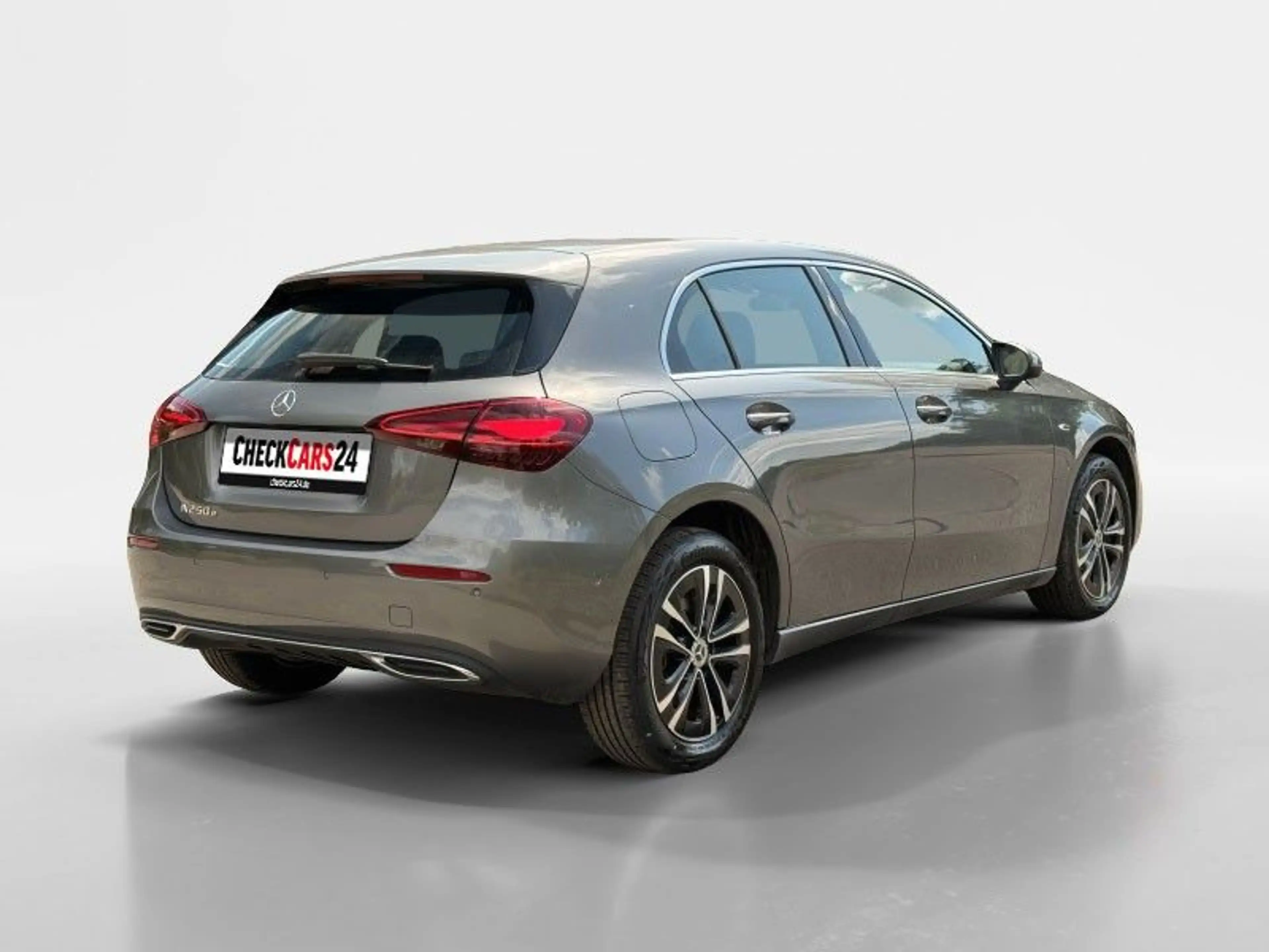 Mercedes-Benz A 250 A A 250 e — photo 8