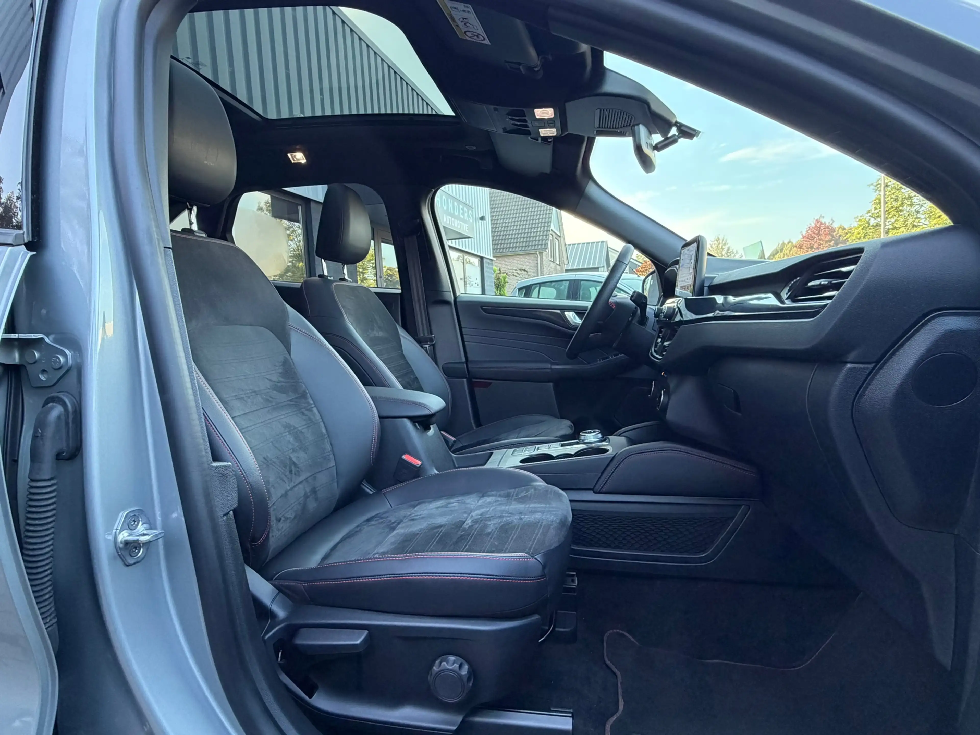 Ford Kuga 2.5 PHEV GRAPHITE TECH EDITION | BLACK-PACK | TREK — photo 43