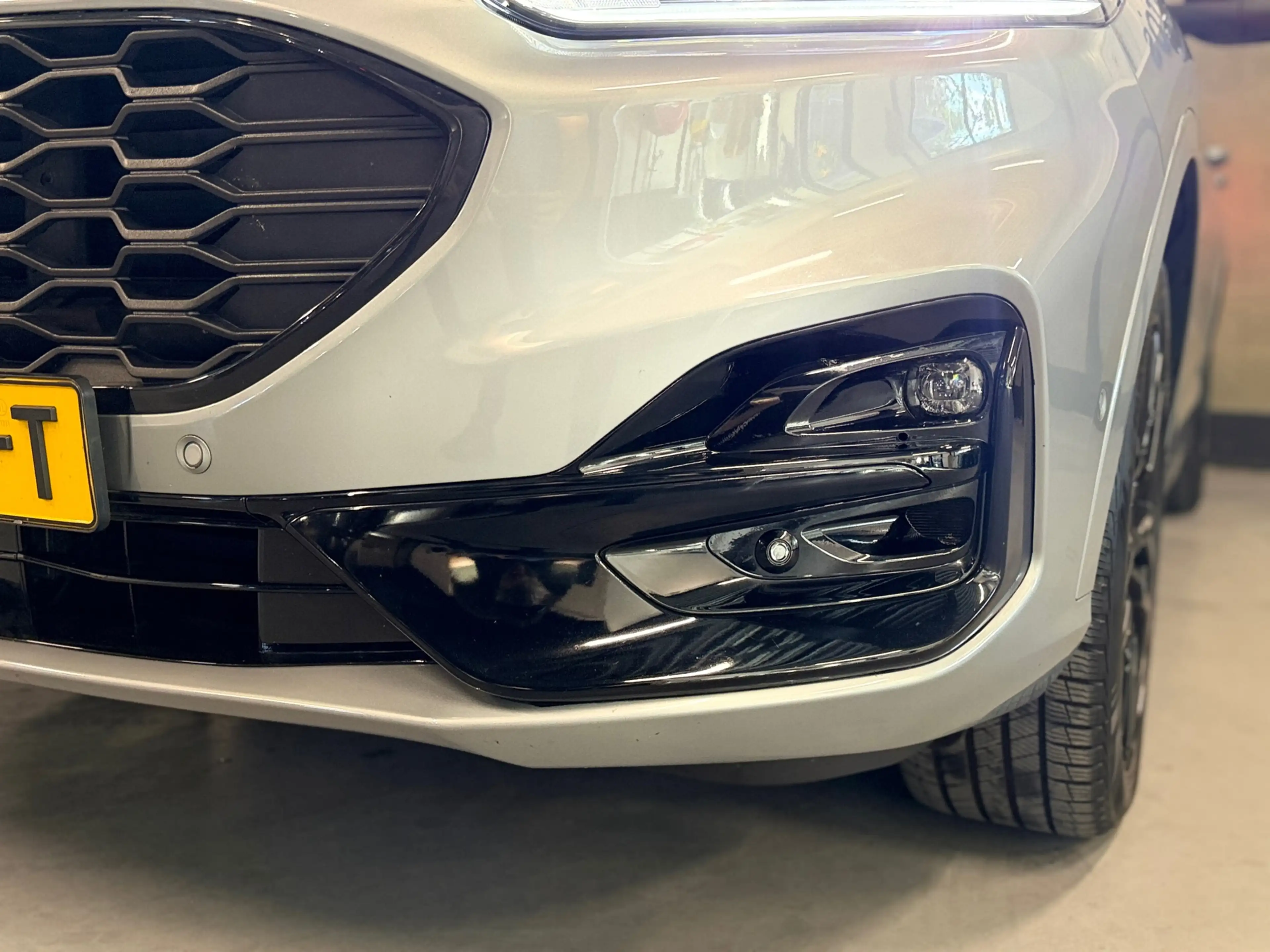 Ford Kuga 2.5 PHEV GRAPHITE TECH EDITION | BLACK-PACK | TREK — photo 16