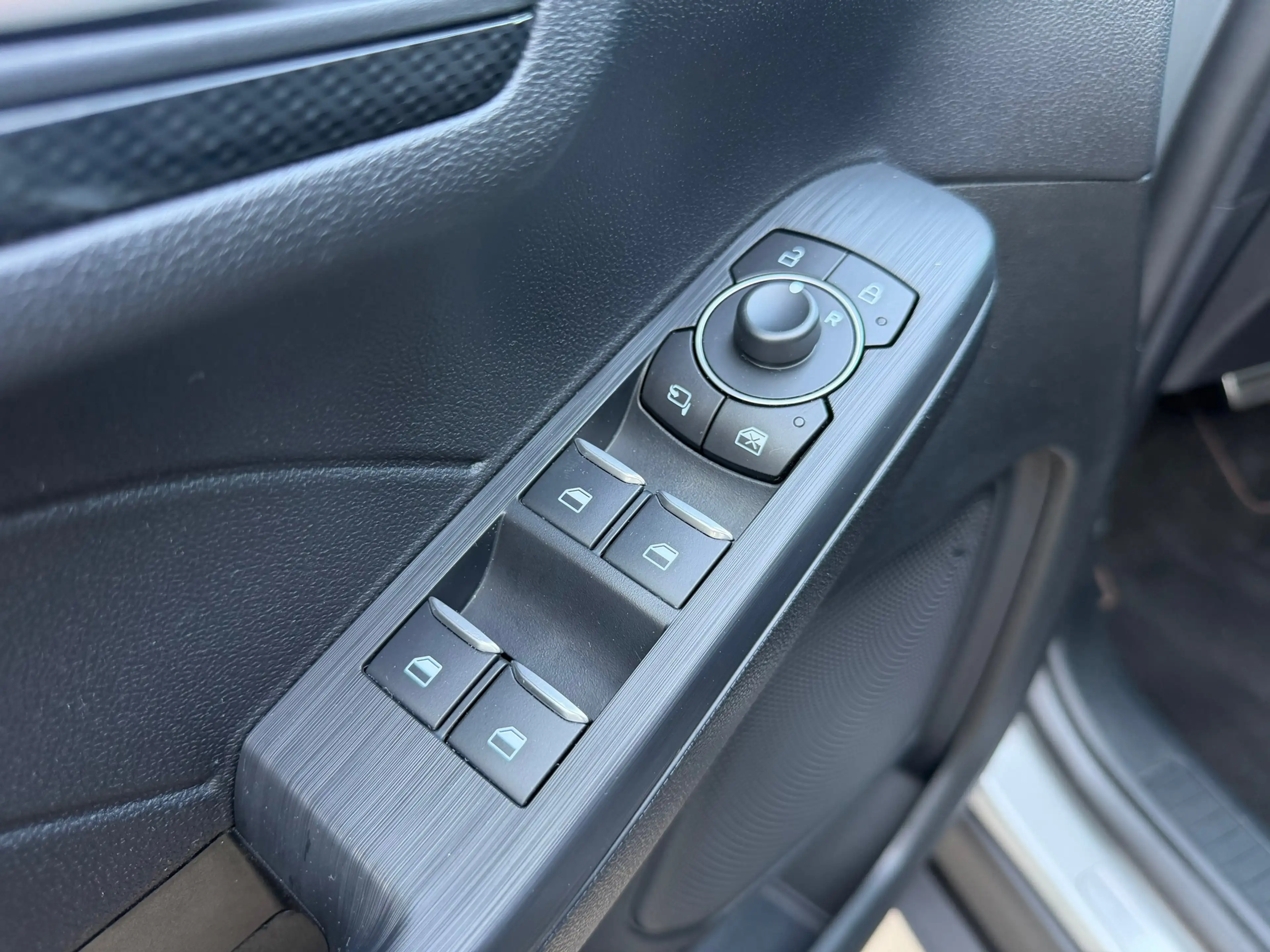 Ford Kuga 2.5 PHEV GRAPHITE TECH EDITION | BLACK-PACK | TREK — photo 38