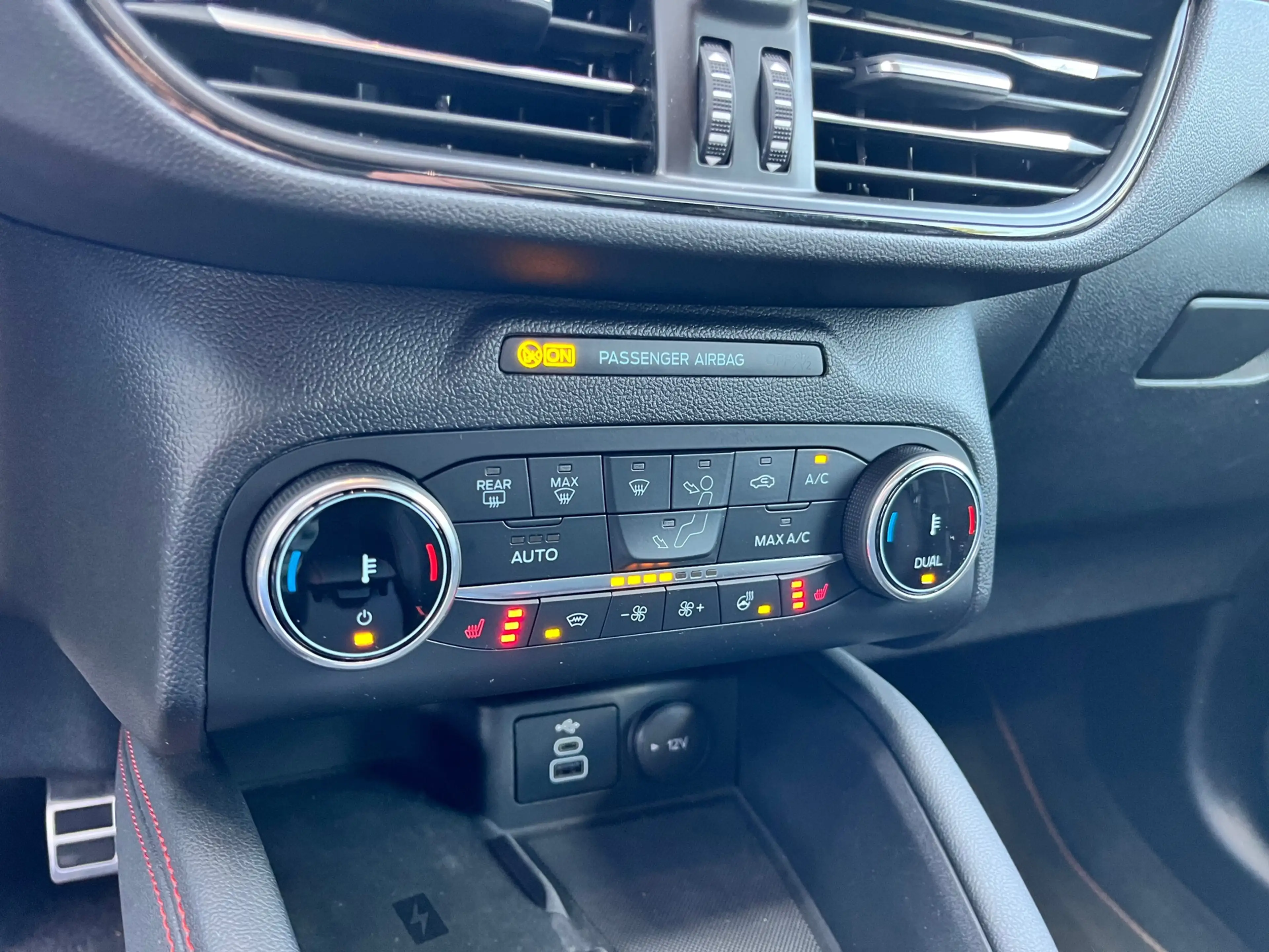Ford Kuga 2.5 PHEV GRAPHITE TECH EDITION | BLACK-PACK | TREK — photo 9