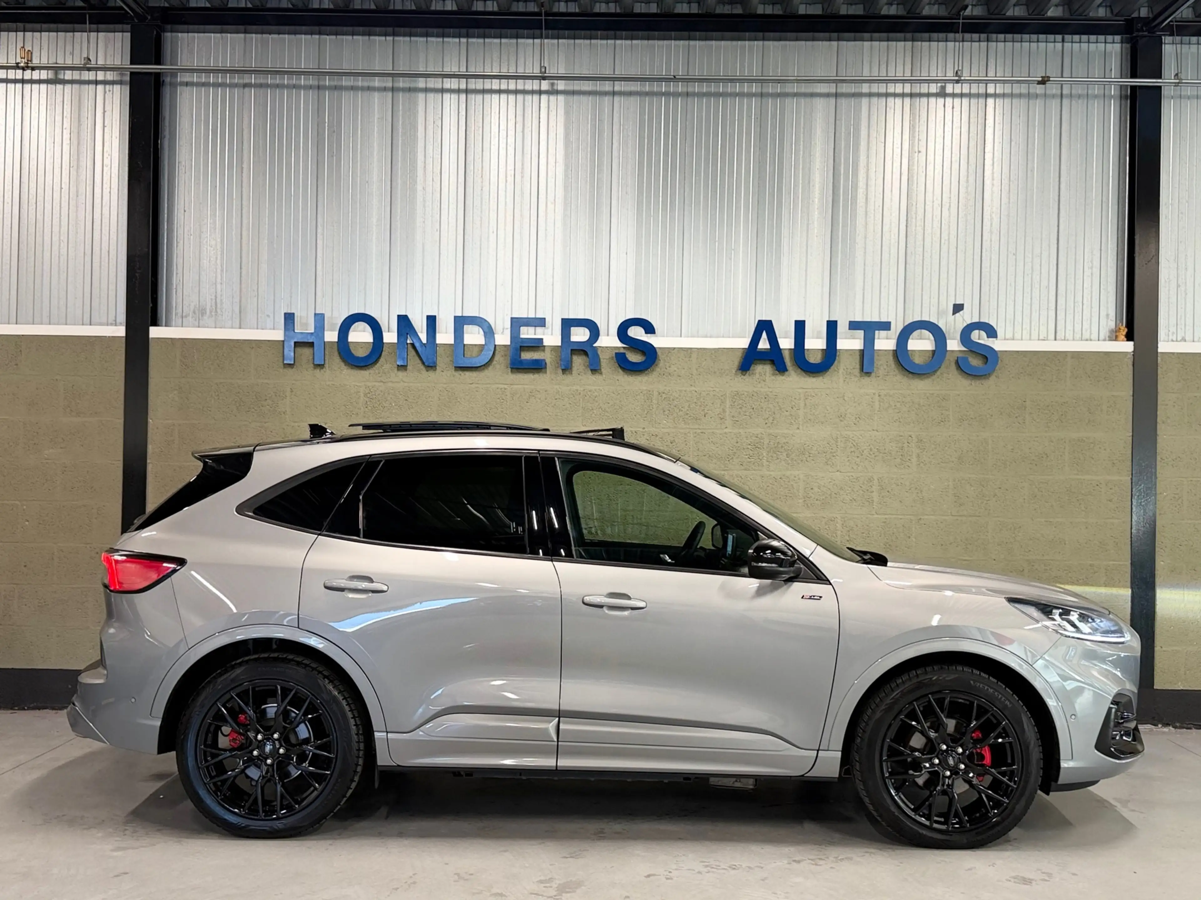 Ford Kuga 2.5 PHEV GRAPHITE TECH EDITION | BLACK-PACK | TREK — photo 27