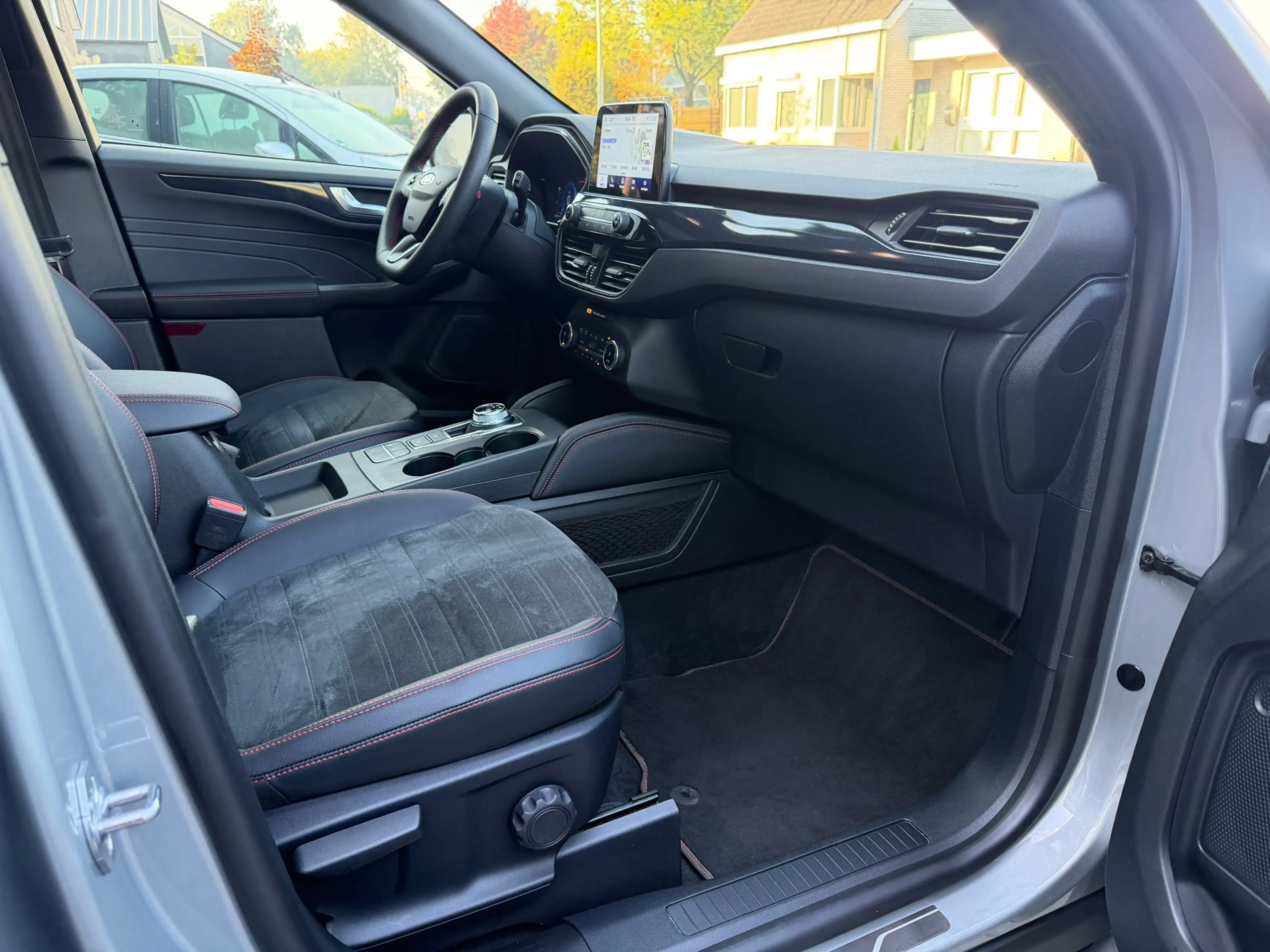 Ford Kuga 2.5 PHEV GRAPHITE TECH EDITION | BLACK-PACK | TREK — photo 34