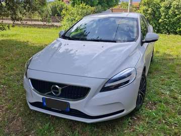 V40 2.0 t2 Business Plus my19