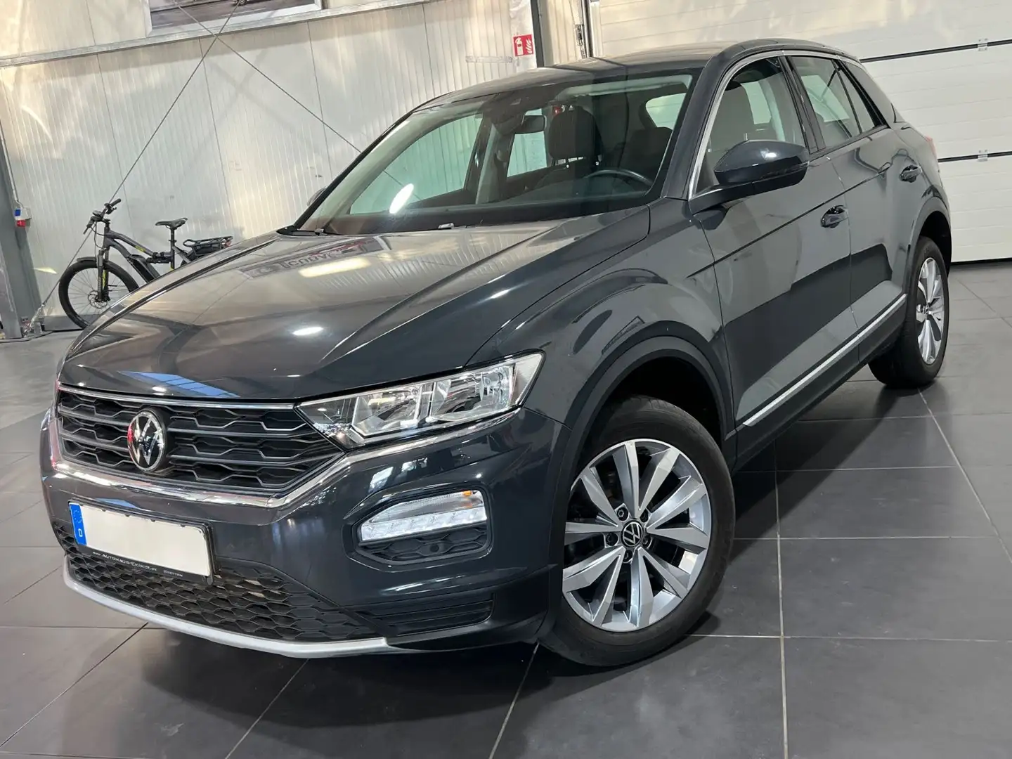Volkswagen T-Roc 1.5 TSi Style **PDC*Klima * Gris - 1