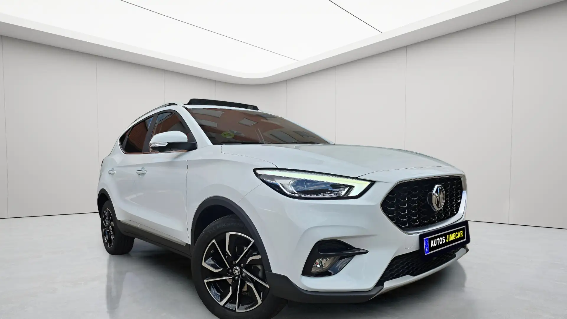 MG ZS 1.0T Luxury Blanco - 2