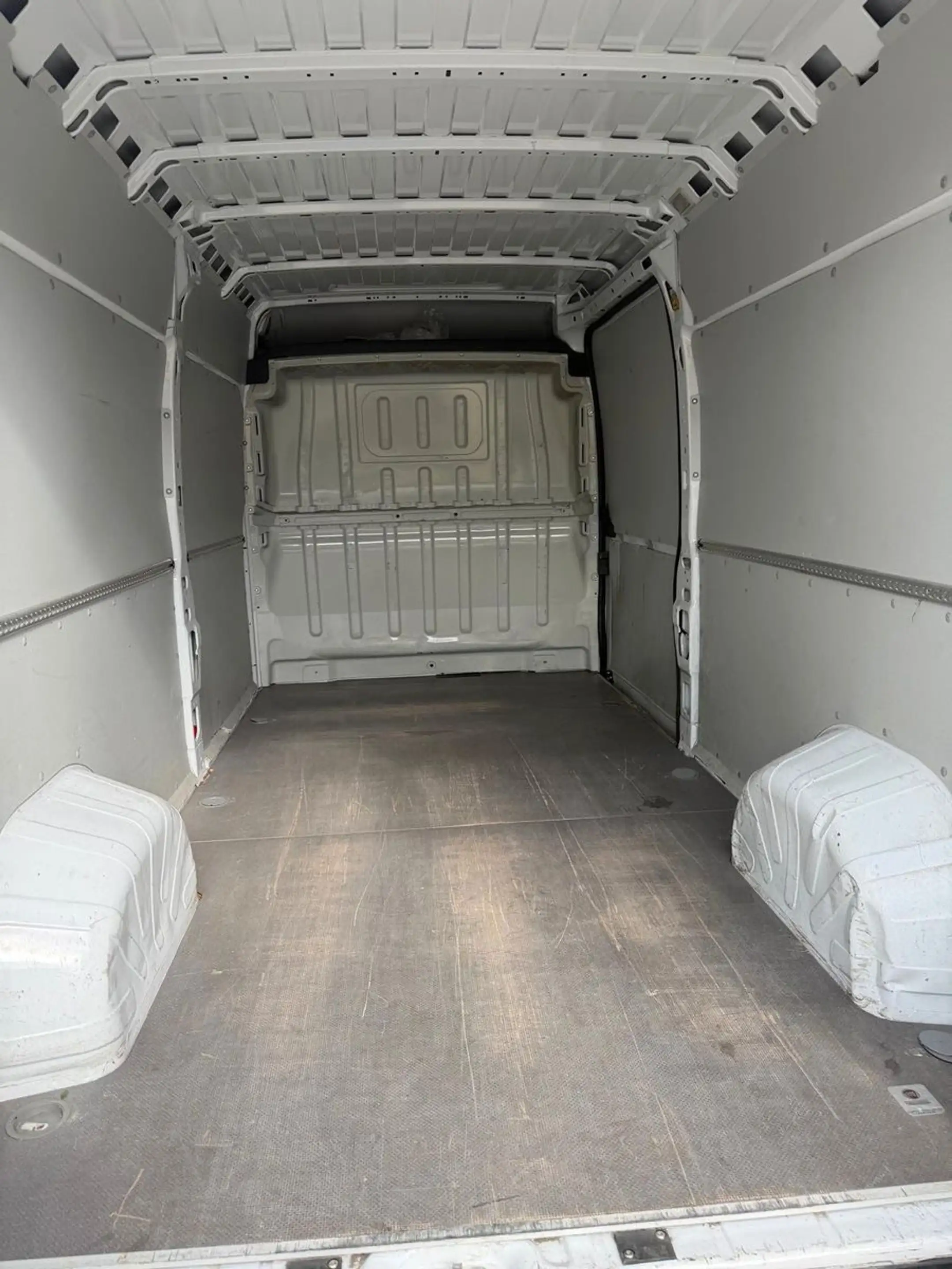 Fiat Ducato NEUER MOTOR L4H2 — photo 11