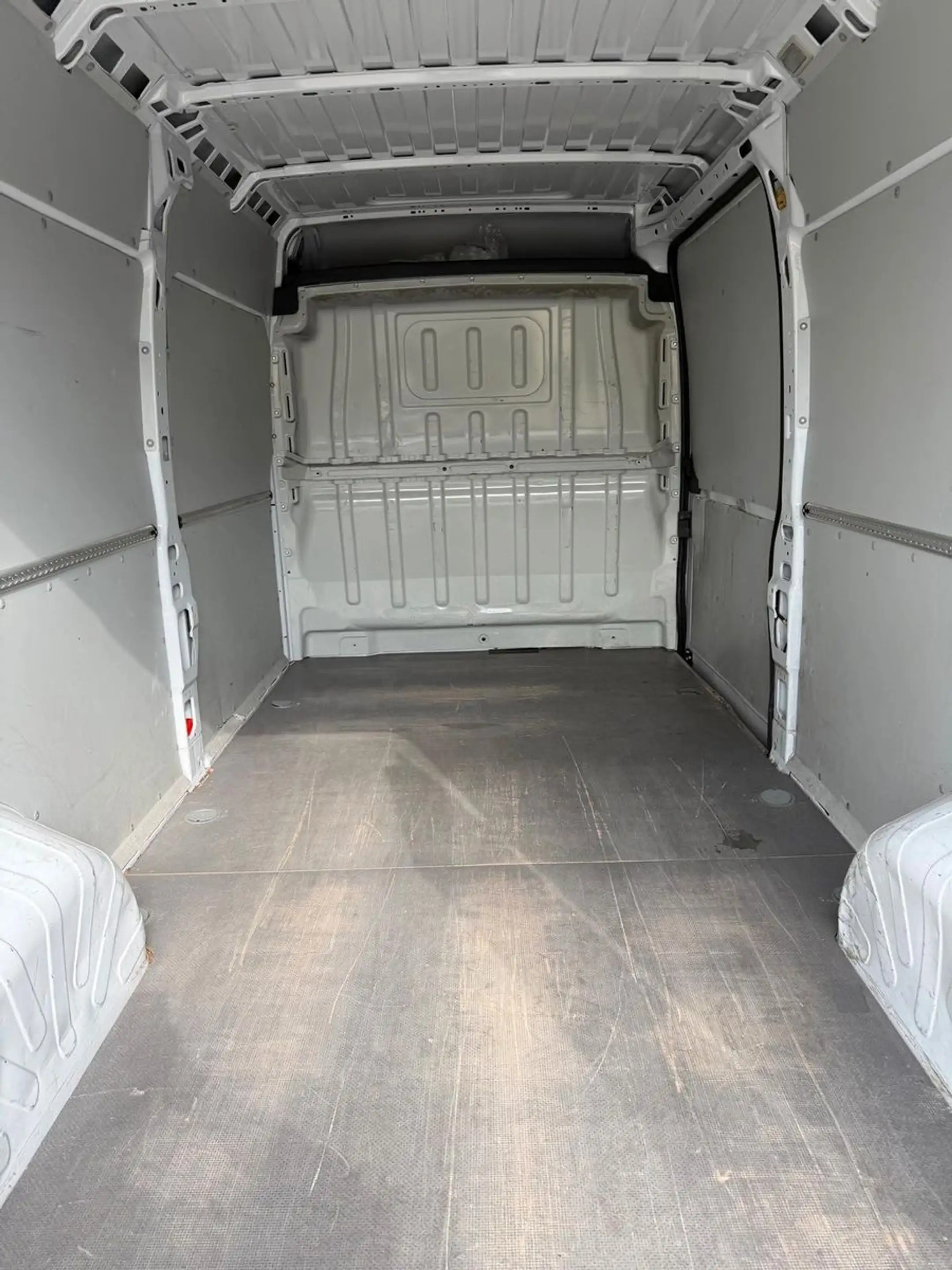 Fiat Ducato NEUER MOTOR L4H2 — photo 6