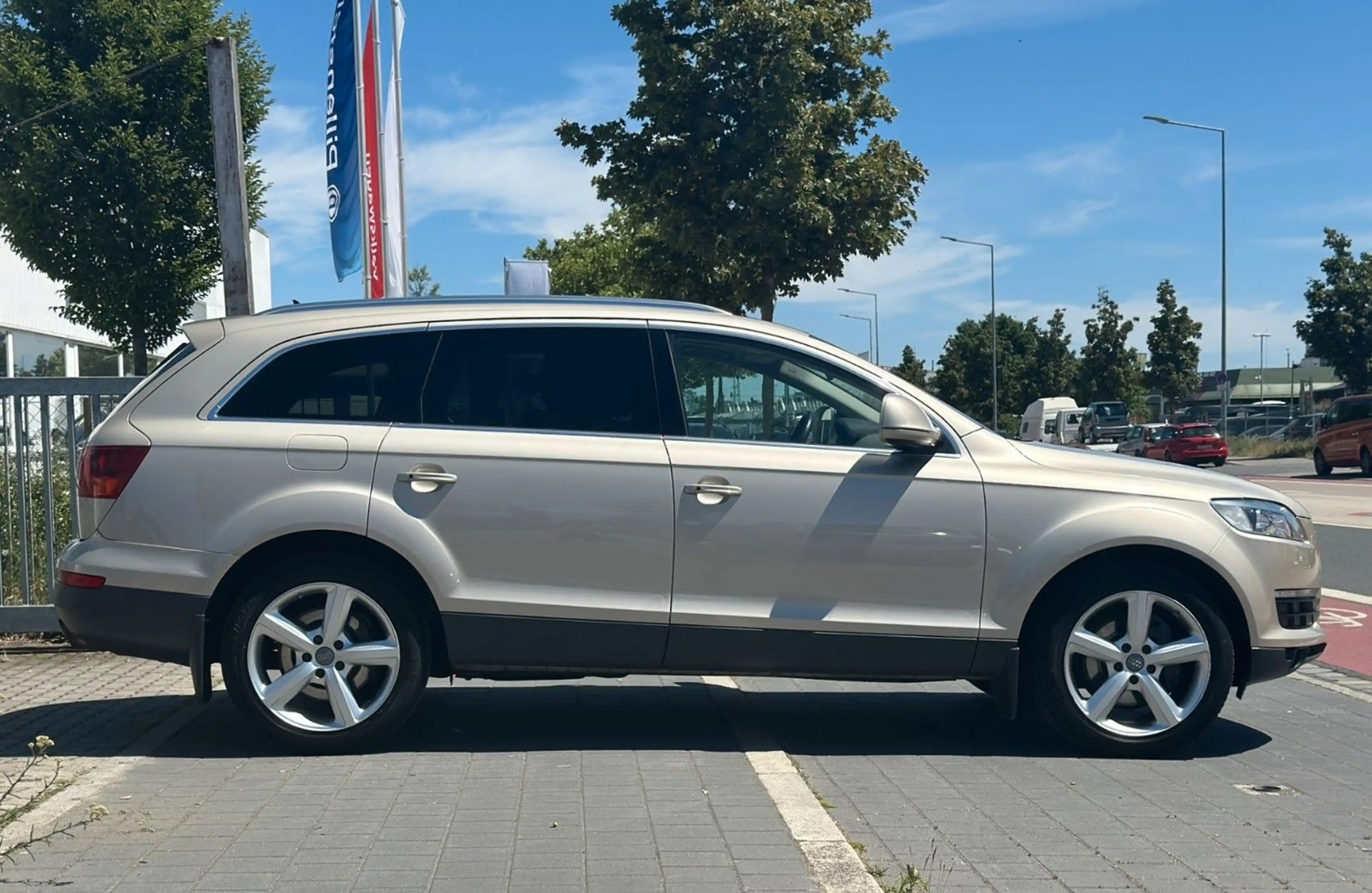 Audi Q7 4.2 FSI quattro / 1+ Hand / Leder / Pano — photo 6
