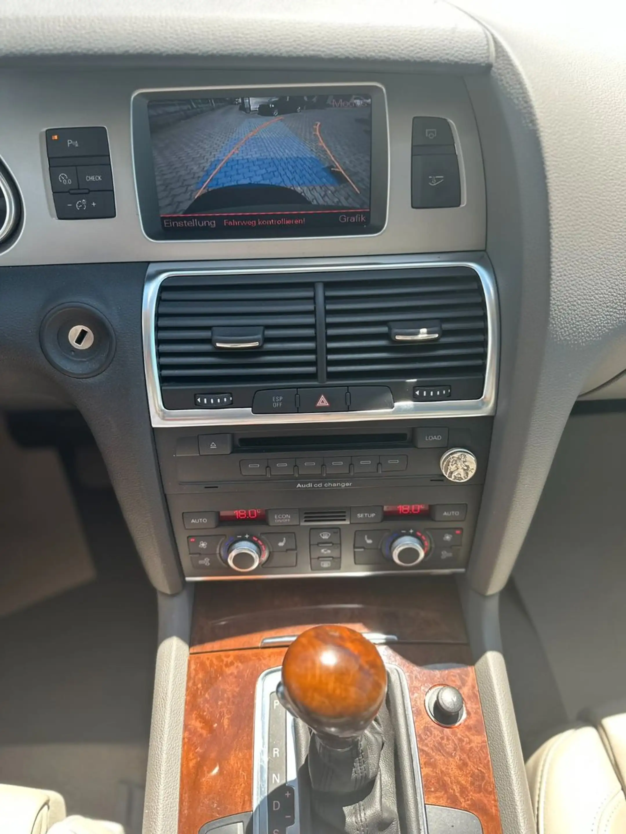 Audi Q7 4.2 FSI quattro / 1+ Hand / Leder / Pano — photo 11