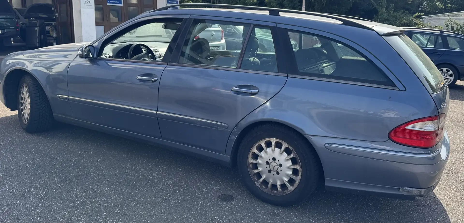 Mercedes-Benz E 220 - 2