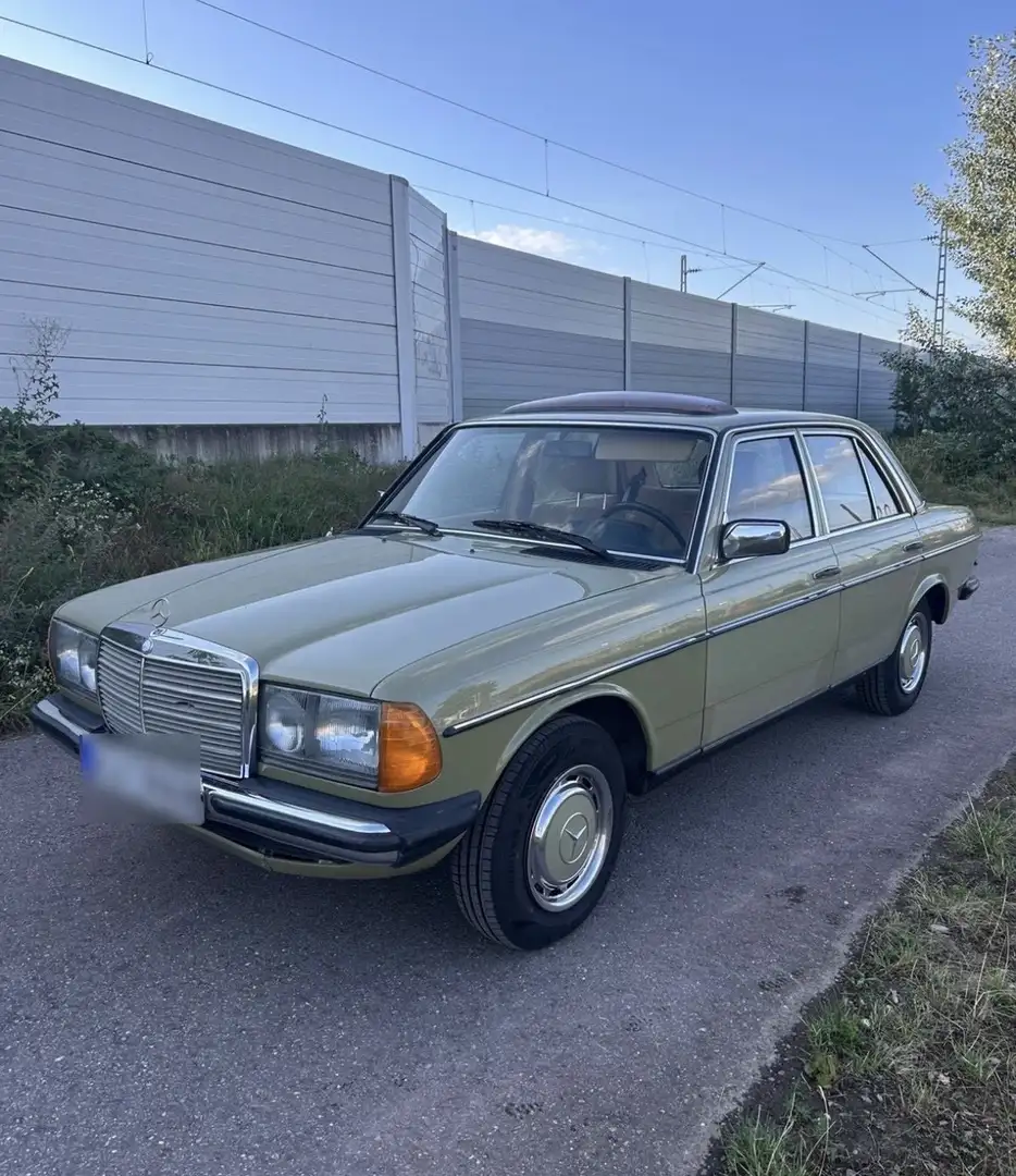 Mercedes-Benz E 200 Mercedes Benz W123D E200D Oldtimer H-Kennzeichen Grün - 1