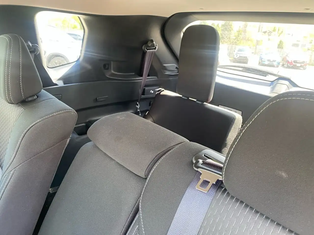 Mitsubishi Outlander снимка Mitsubishi Outlander