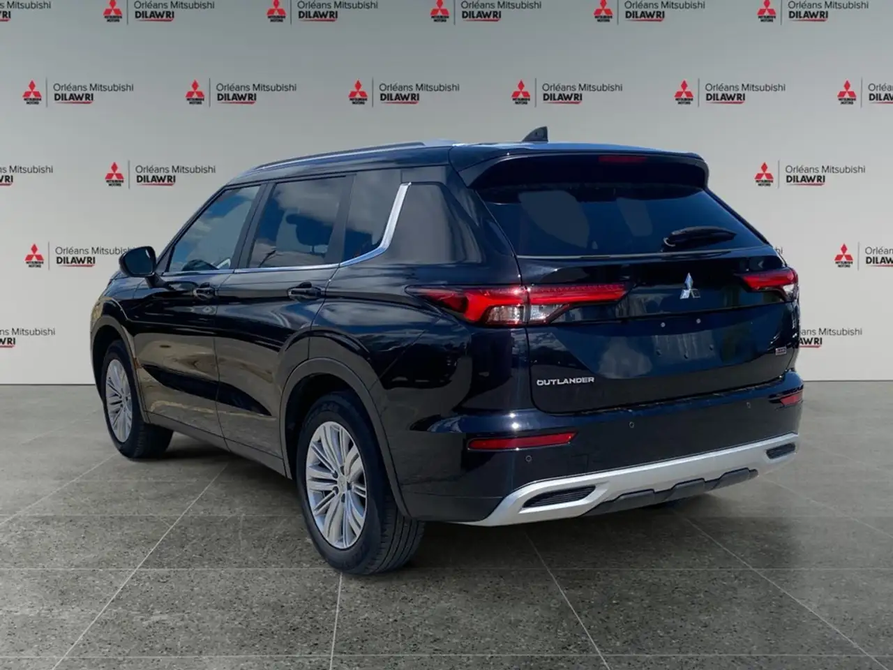 Mitsubishi Outlander снимка Mitsubishi Outlander