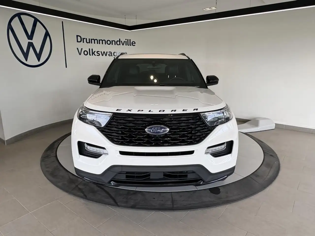 Ford Explorer photo Ford Explorer