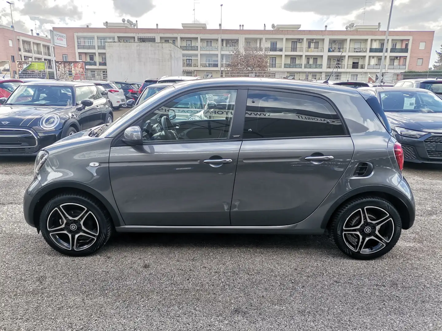 smart forFour 0.9 t Passion 90cv twinamic my18 Grigio - 2