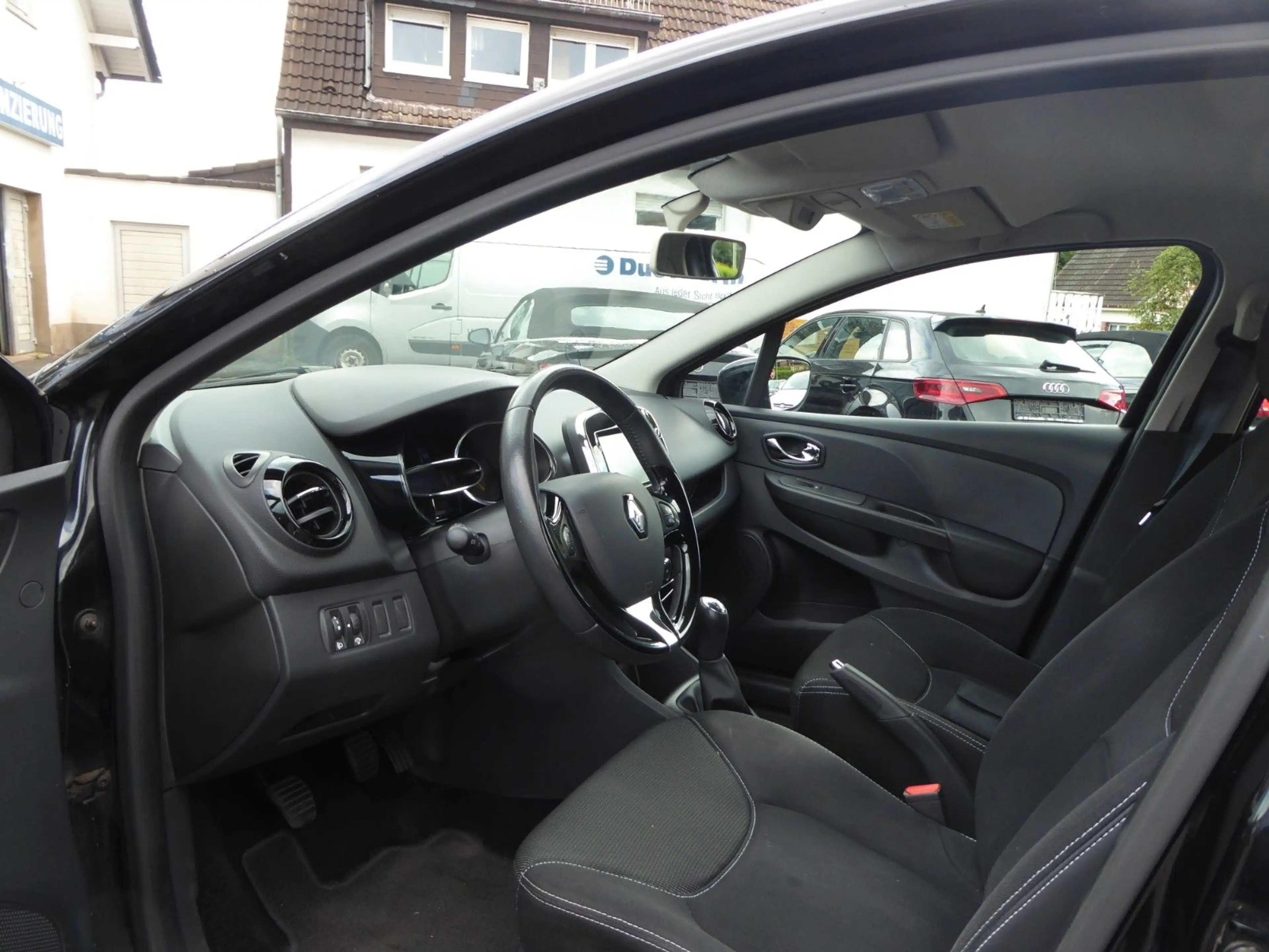 Renault Clio IV Dynamique — photo 10