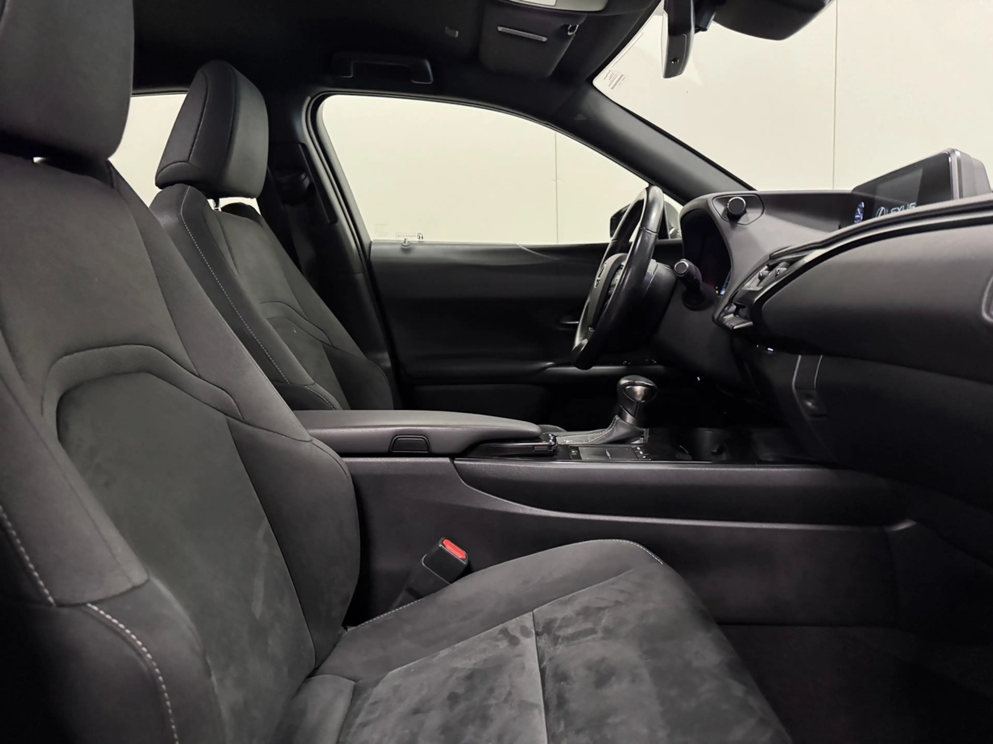 Lexus UX 250h 2.0 Hybrid Autom. - GPS - Airco - Topstaat! — photo 2