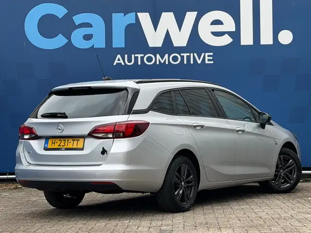 Opel Astra view 6