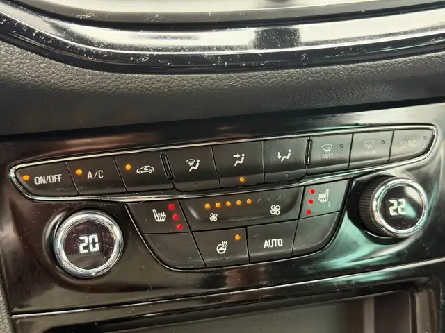 Opel Astra view 8