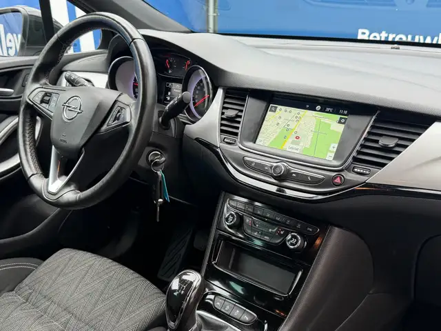 Opel Astra view 9