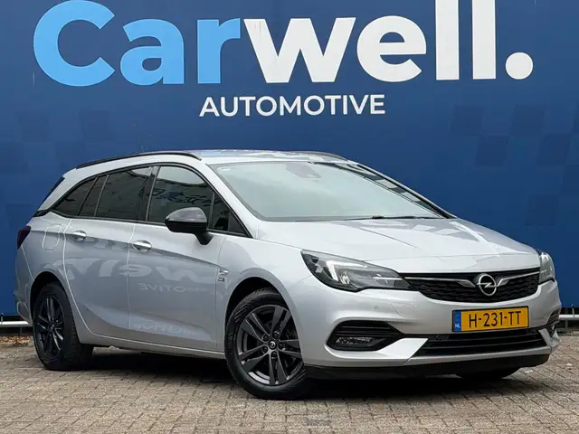 Opel Astra view 3