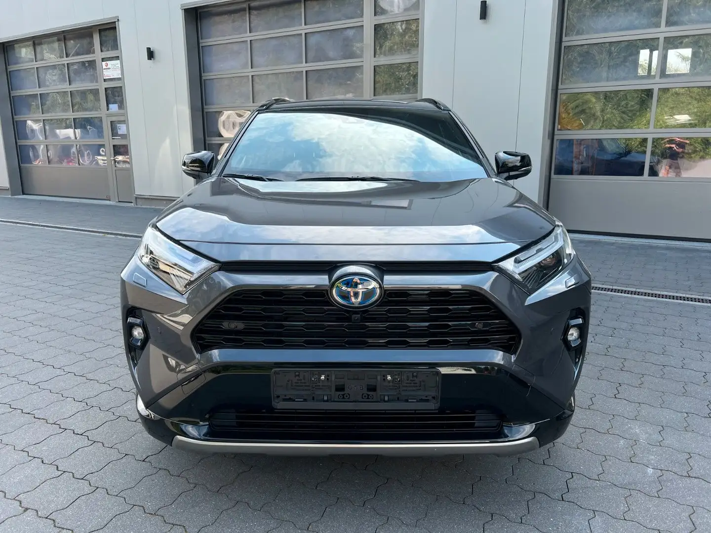 Toyota RAV 4 2.5 Hybrid 4x2 Style VOLL JBL+360°+LEDER Grau - 2