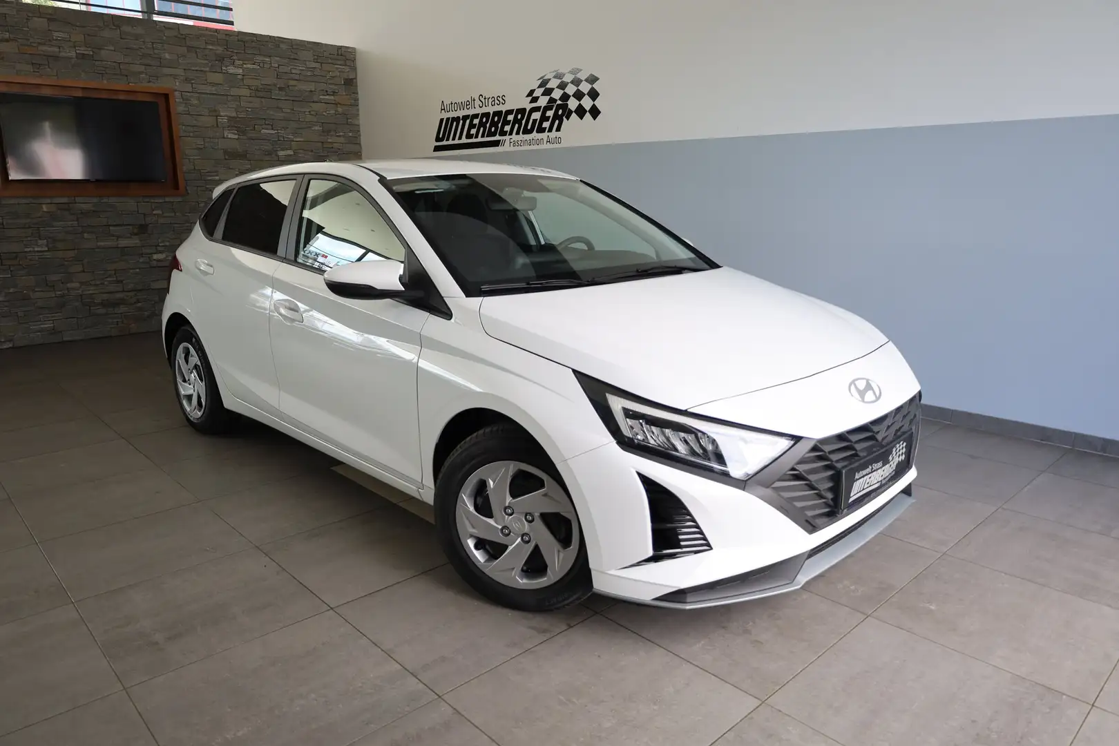 Hyundai i20 GO 1.2 MPI Weiß - 1