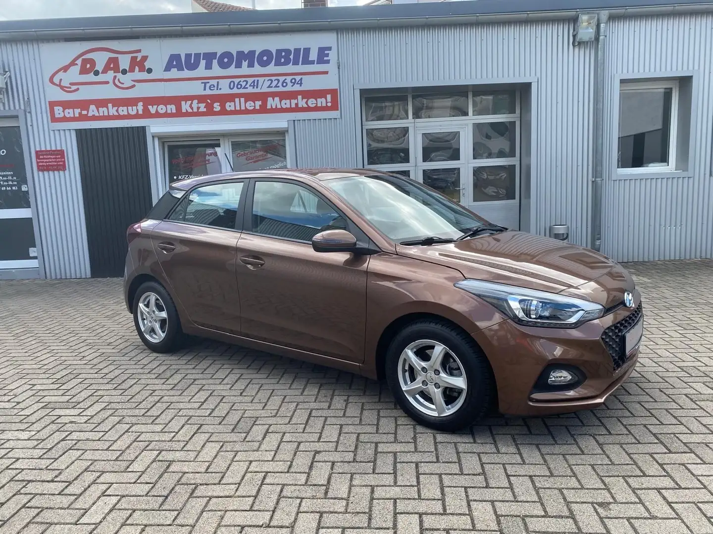 Hyundai i20 YES! Plus 2.Hand+38TKM+Kamera+CarPlay+SHZ Maro - 1