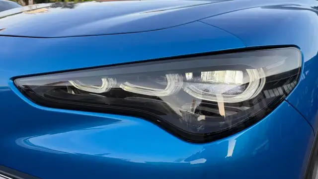 Alfa Romeo Stelvio view 4