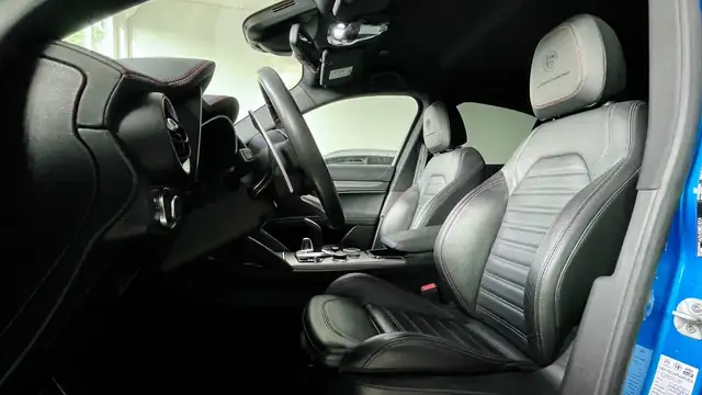 Alfa Romeo Stelvio view 11